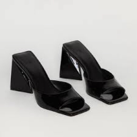 Oak+Fort Black Women's Mules - Picture 1 of 5